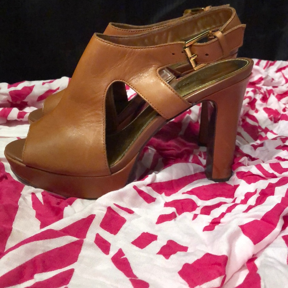 Gorgeous Ralph Lauren Platforms - Picture 3 of 5